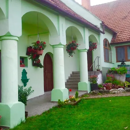 Na úpatí Pálavy